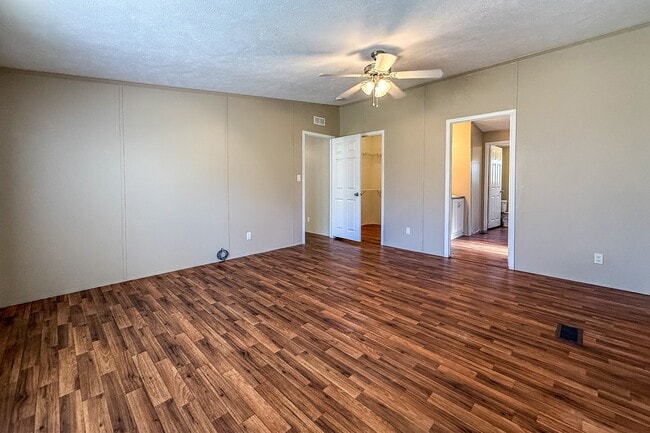 Building Photo - 51 Murphy Farm Rd