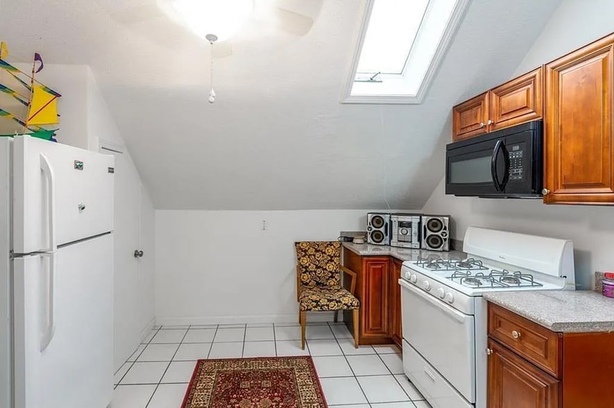 Building Photo - 41 Alto St