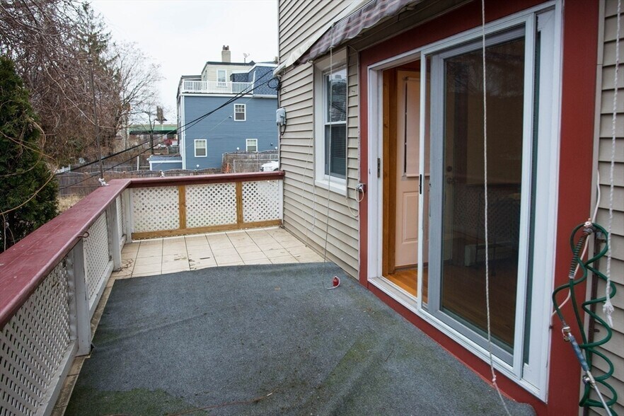 Building Photo - 132 Bremen St