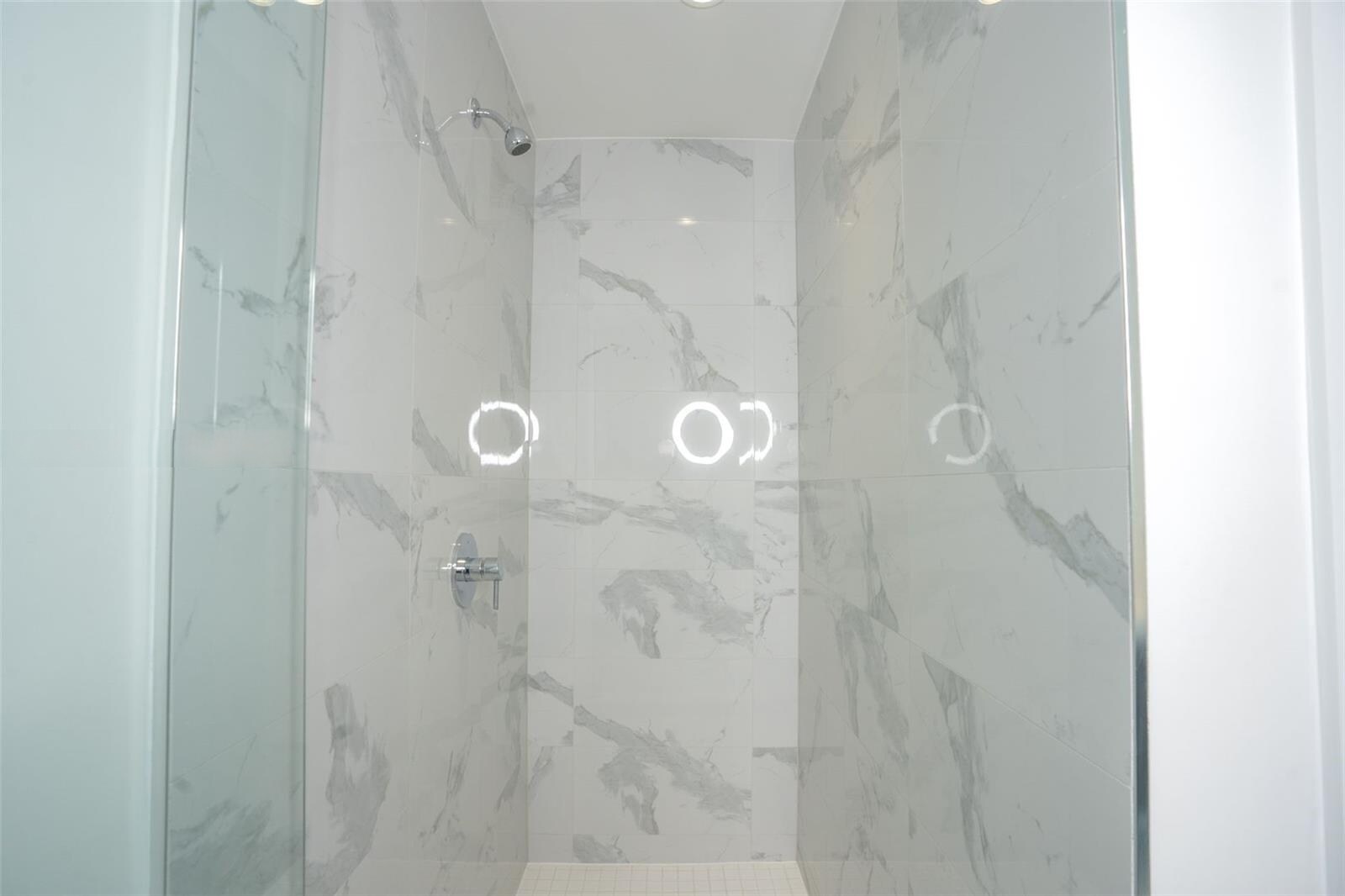 Building Photo - 851 NE 1st Ave