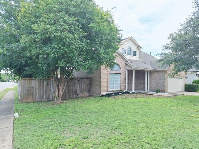Building Photo - 2122 Wheaton Trail