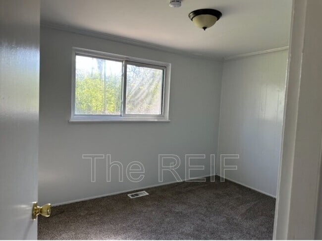 Building Photo - 6223 Cypress Dr