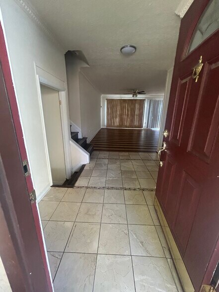 Building Photo - 307 Bentwood Dr