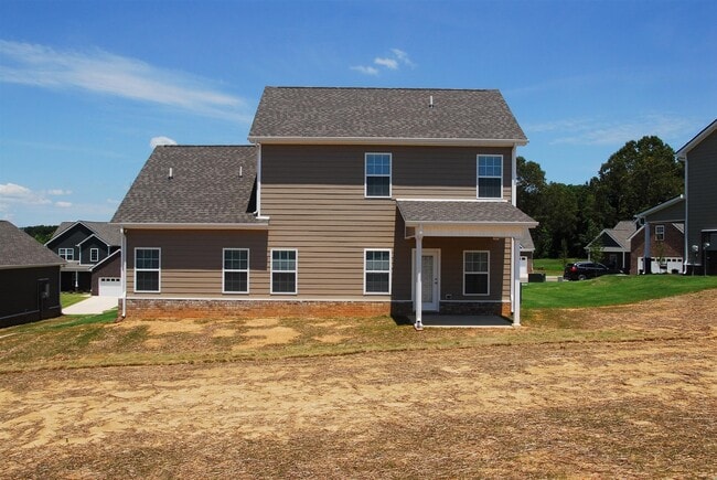 Building Photo - 4BR Home in Fairview – Modern Living on an...