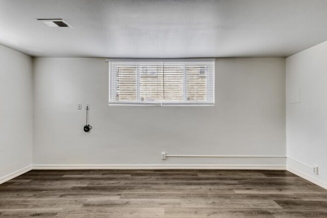 Building Photo - 1890 S Garfield St