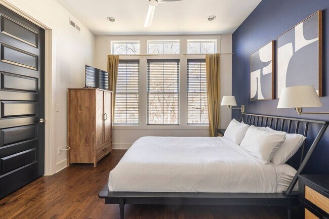Building Photo - Spacious 3BR Condo in Nashville
