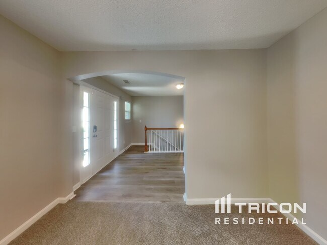 Building Photo - 5419 Village Ridge