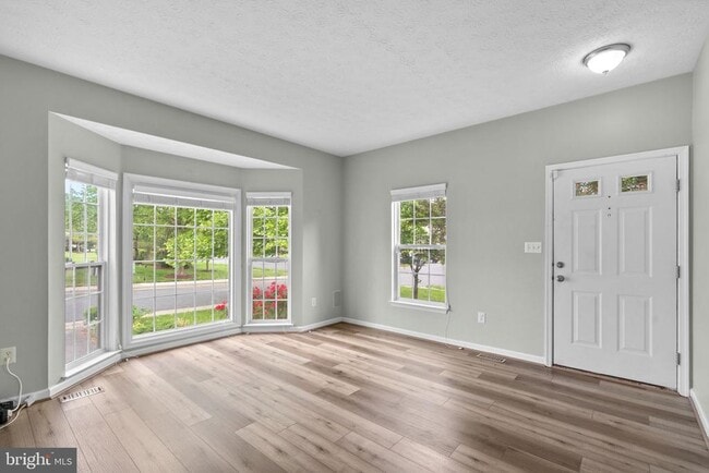 Building Photo - 103 Leeds Creek Cir