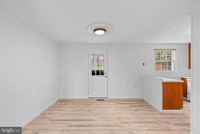 Building Photo - 3500 Manis Rd