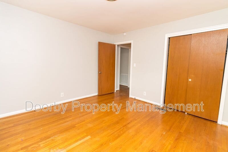 Building Photo - 3621 Lerch St