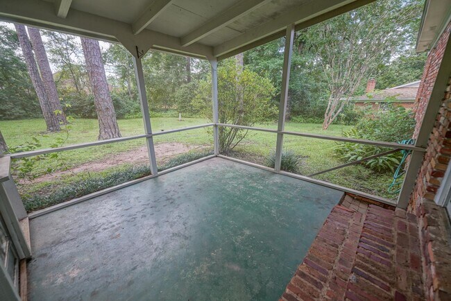 Building Photo - 3/2 Home in Killearn Estates