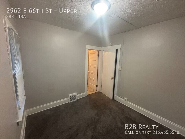 Building Photo - 2962 E 66th St