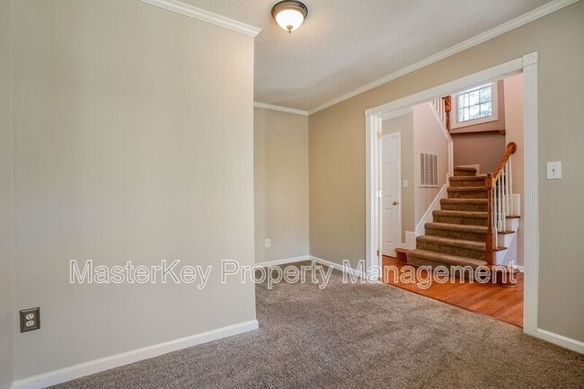 Building Photo - 105 Grandtree Ct
