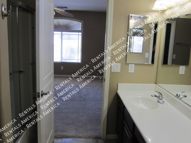 Building Photo - 12047 W Dos Rios Dr