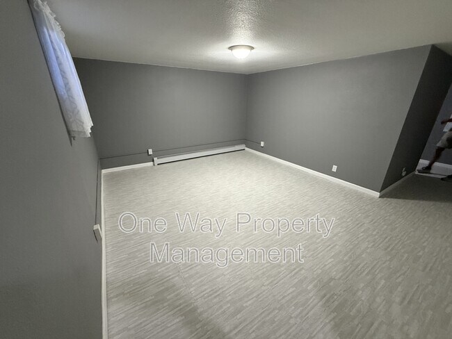 Building Photo - 824 37th Ave Ct