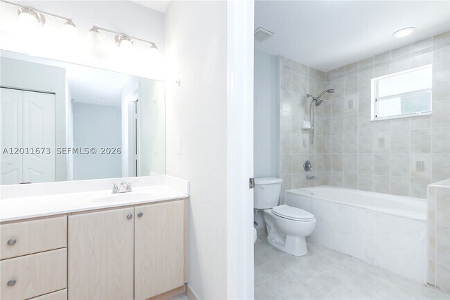 Building Photo - 8902 NW 109th Ct