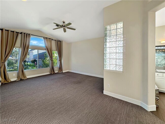 Building Photo - 1352 Fox Acres Dr