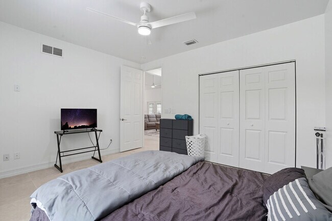 Building Photo - 2261 Krape Rd