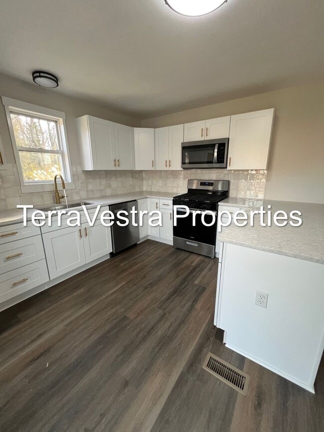 Building Photo - 3 Bed Single Family in Clayton! Eligible for $500 Security Deposit.