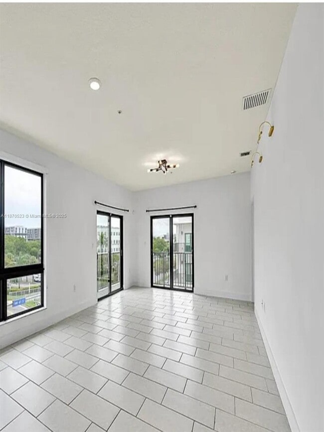 Building Photo - 8167 NW 41st St
