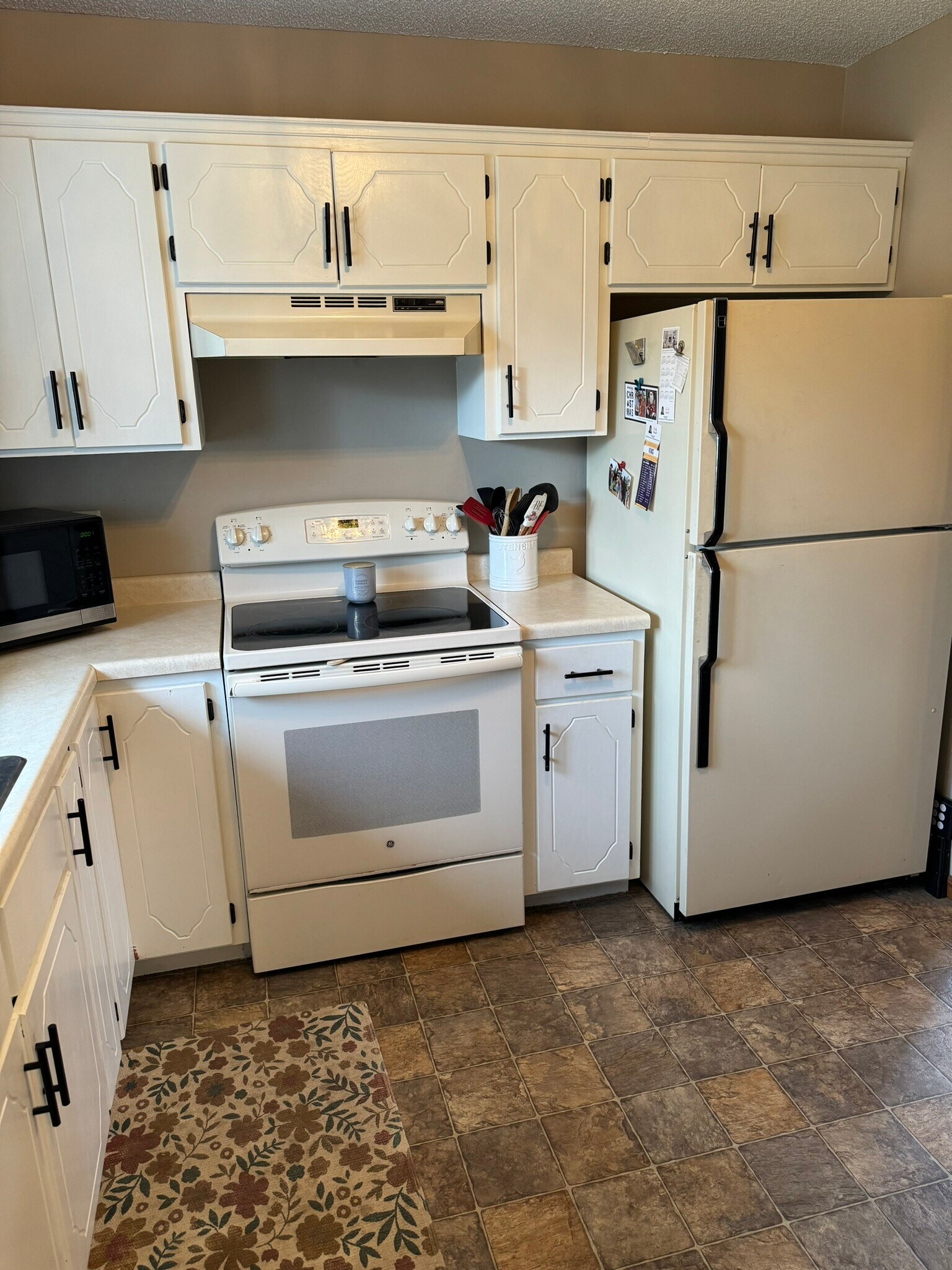 Building Photo - 6511 Upper 22nd St N