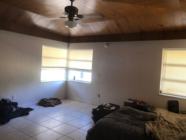 Building Photo - 4910 Ralls Dr
