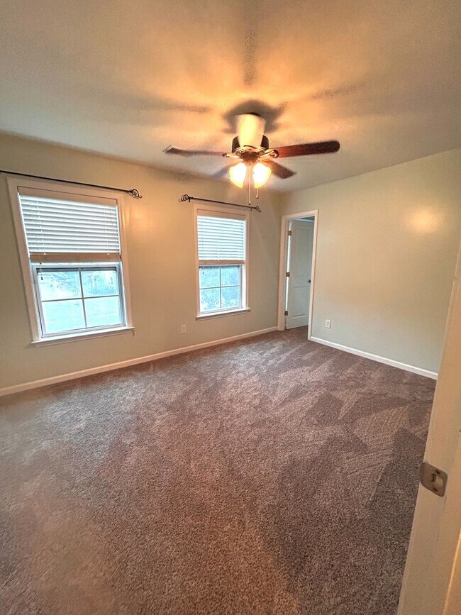 Building Photo - Huge 4BR home in beautiful neighborhood Wellborn Village in Ladson!