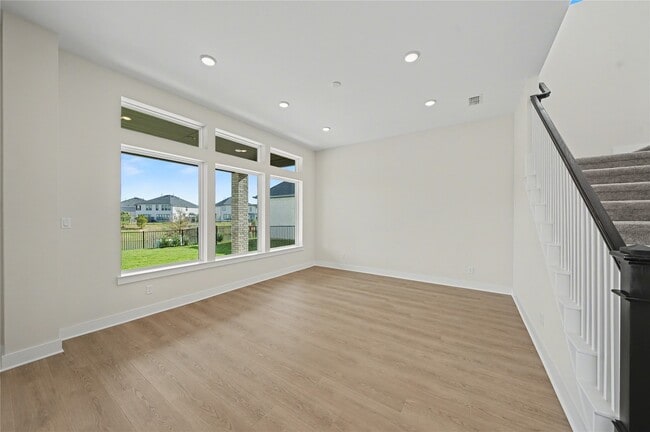 Building Photo - 5623 Logan Ridge Ln