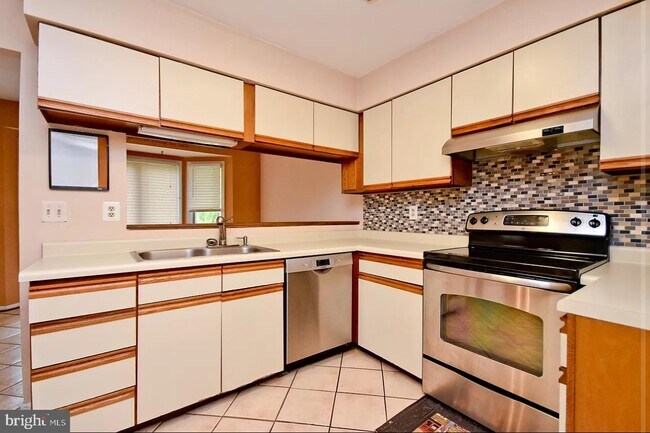 Building Photo - 4915 Colonel Contee Pl