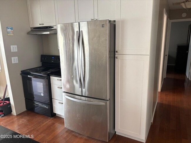 Building Photo - 156 Rodman Dr