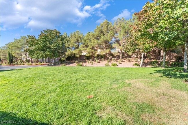 Building Photo - 10870 Mallorca Ave
