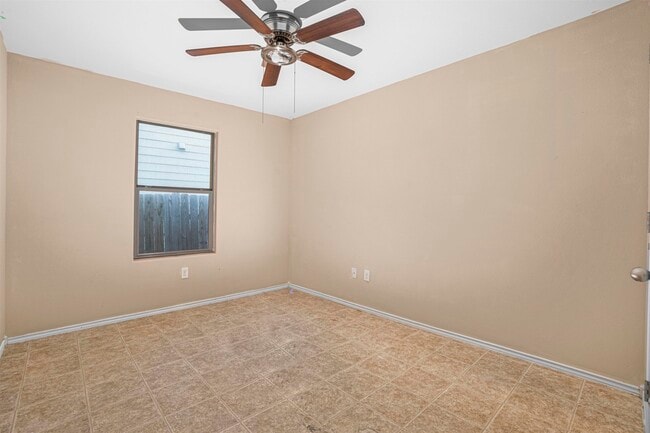 Building Photo - 14119 Fawn Dr