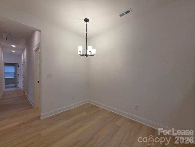 Building Photo - 420 S Shaver St