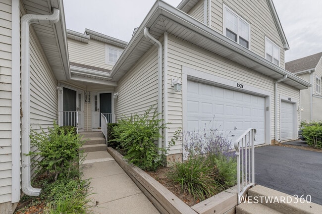 Building Photo - 1524 Meadowsedge Ln
