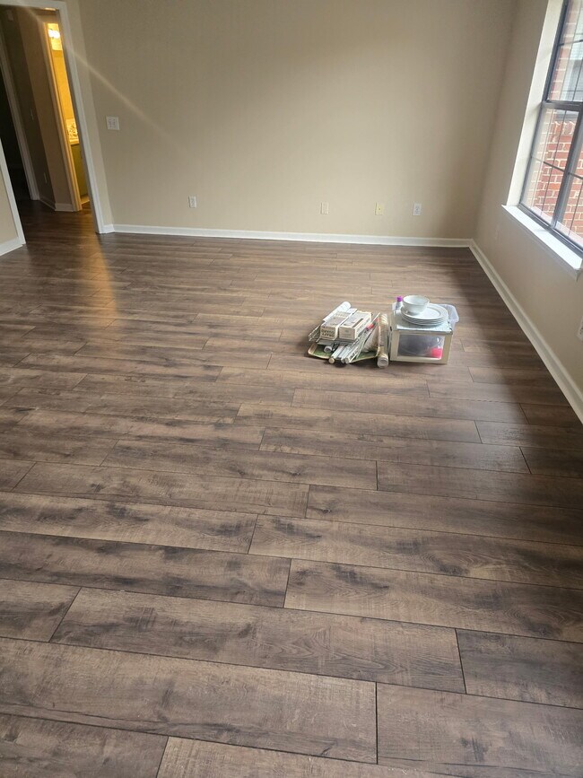 Building Photo - 137 Laredo Cir