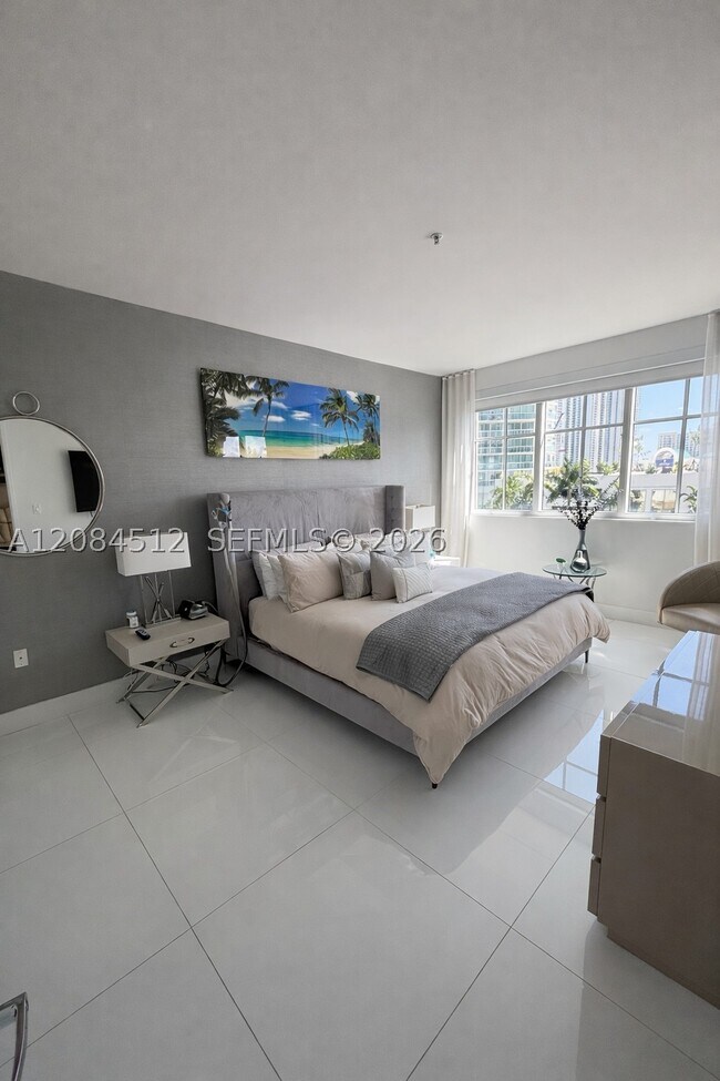 Building Photo - 250 Sunny Isles Blvd