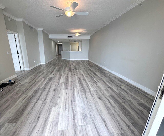 Building Photo - 480 Sail Ln