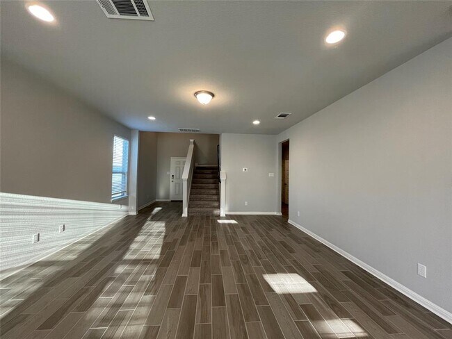 Building Photo - 133 Old Stagecoach Rd