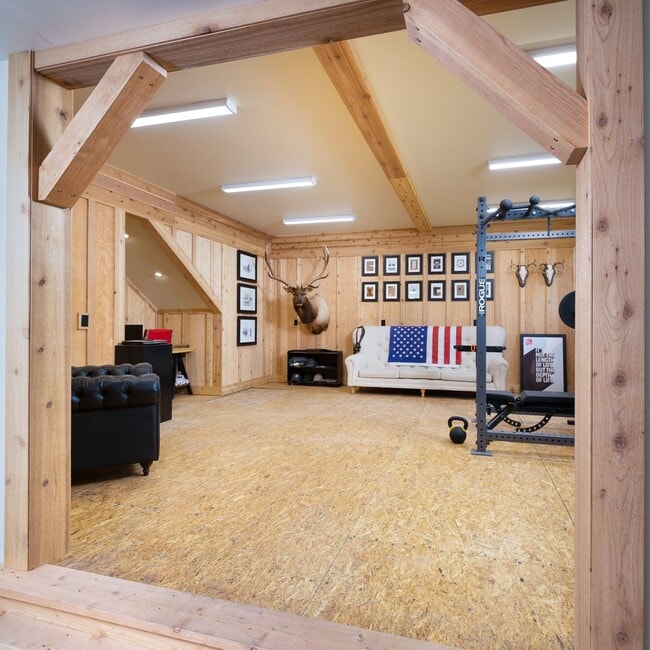 Building Photo - One of a Kind Custom Built Home for Rent in Gallatin Valley!