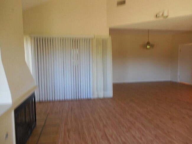 Building Photo - 12 Hallmark Dr