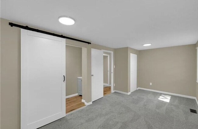 Building Photo - Remodeled Clarksville 4 bedroom, 2 bathroom!