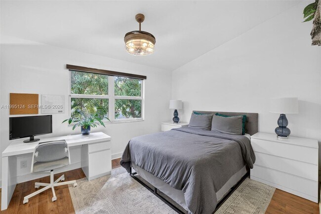 Building Photo - 1953 NE 15th Ave