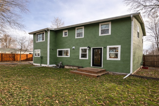 Building Photo - 334 W Willox Ln