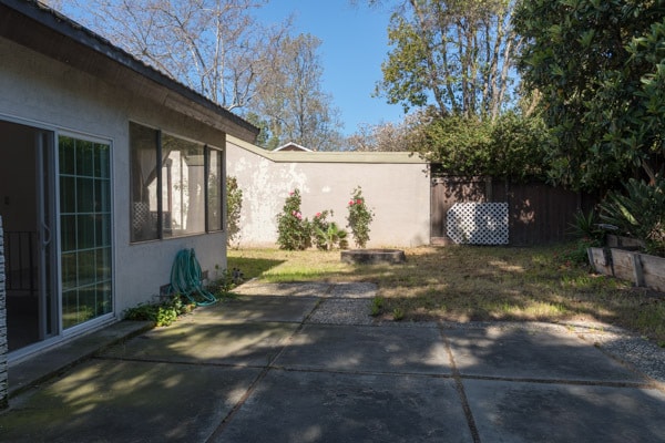 Building Photo - 7084 Via Ramada