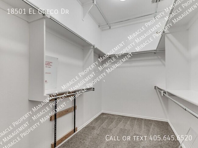 Building Photo - 18501 El Greco Dr