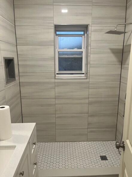 Building Photo - 535 Van Cortlandt Park Ave