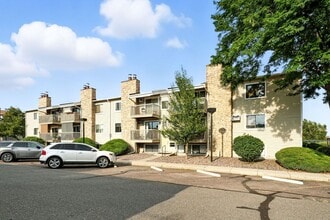Building Photo - Beautifully Updated 1 Bed, 1 Bath Rental -...