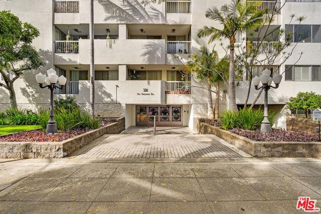 Building Photo - 321 N Oakhurst Dr