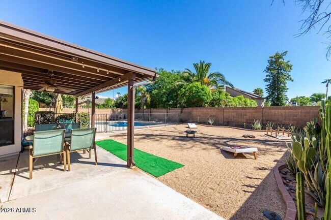 Building Photo - 6501 E Sandra Terrace