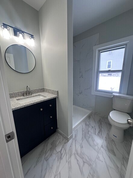 Building Photo - 302 Abell Ave
